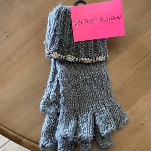 Betsy Johnson half finger gloves one size fits all